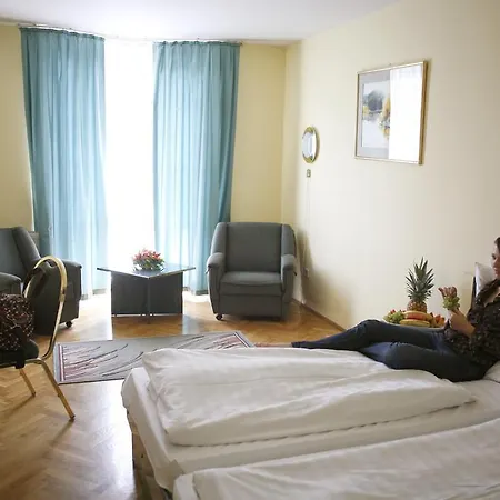 Bara Hotel Budapest