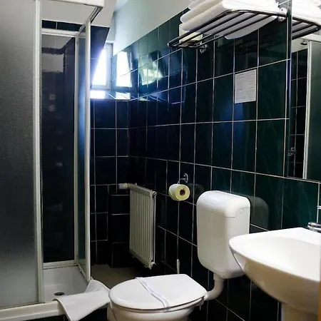 Hotel Bara Budapeste