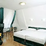 Hotel Bara Budapest