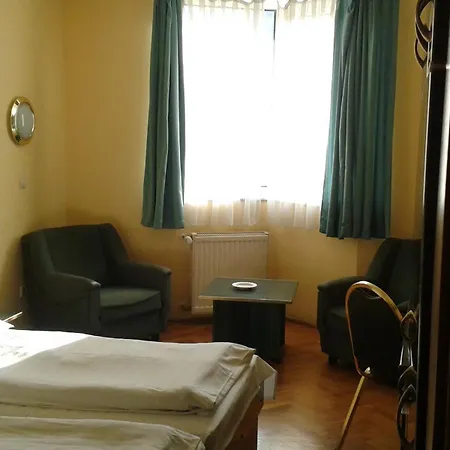 Bara 3* Budapest